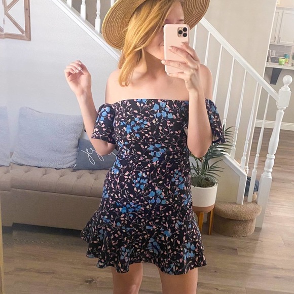 Saloni Saloni - Picture 9 of 9